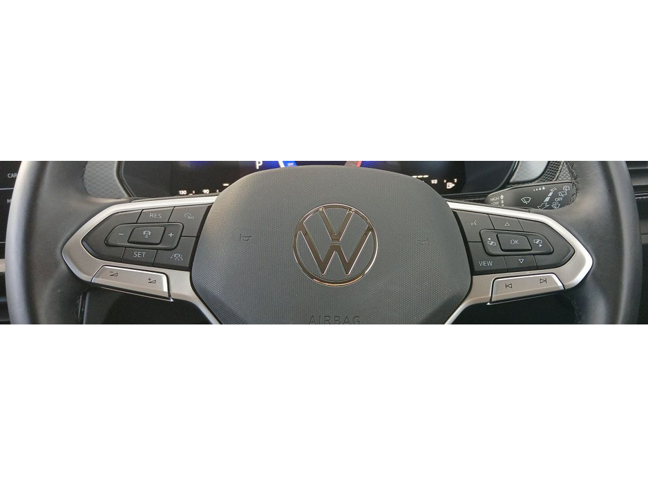 2025 Volkswagen T-Cross - image 11