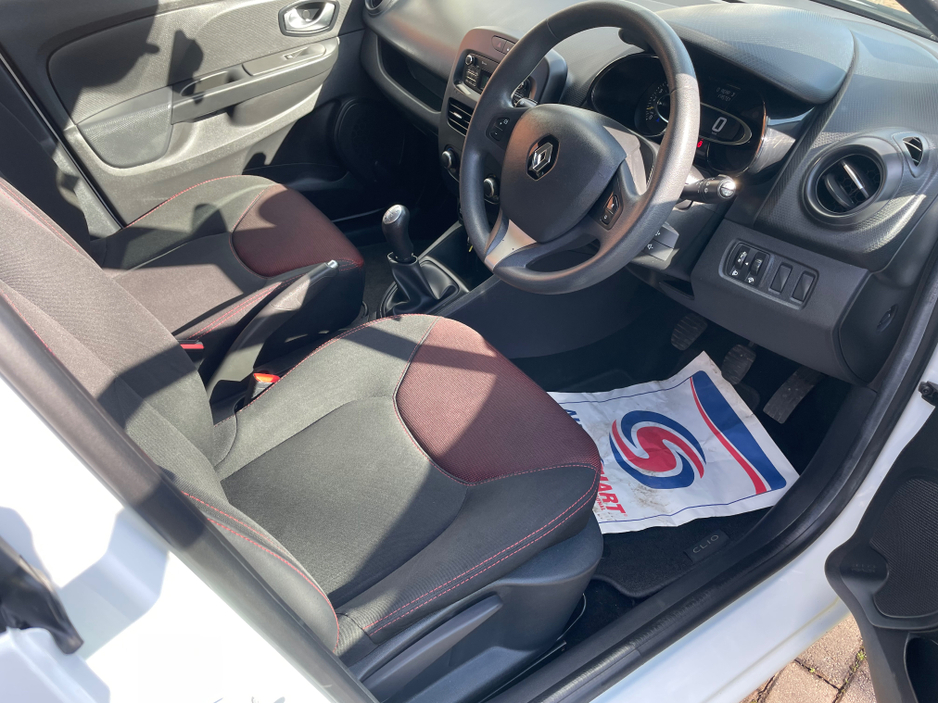 2016 Renault Clio - image 16