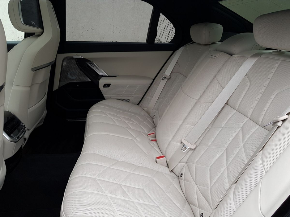 2024 BMW 7 Series 750e M Sport Pro €99,995