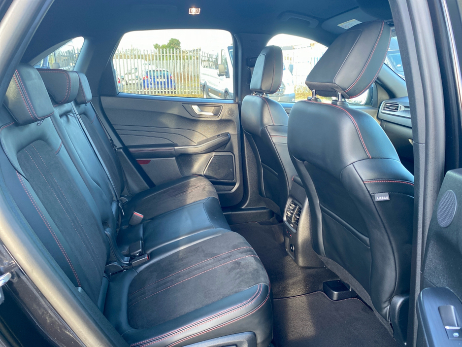 2025 Ford Kuga - image 20