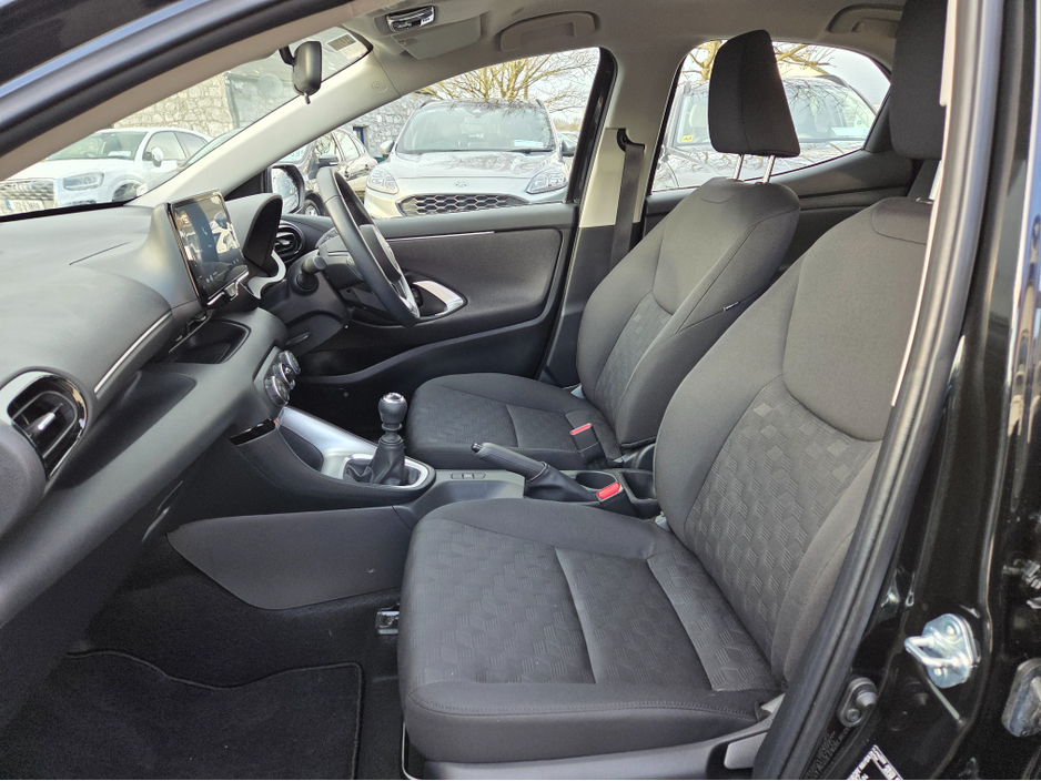 2024 Toyota Yaris 1.5 LUNA €22,950