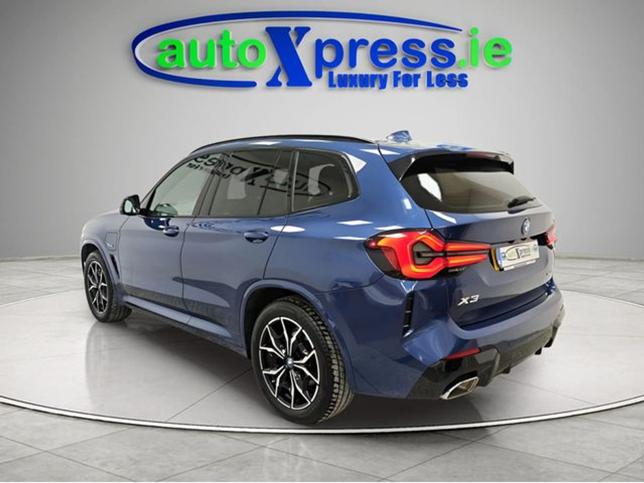2022 BMW X3 - image 13