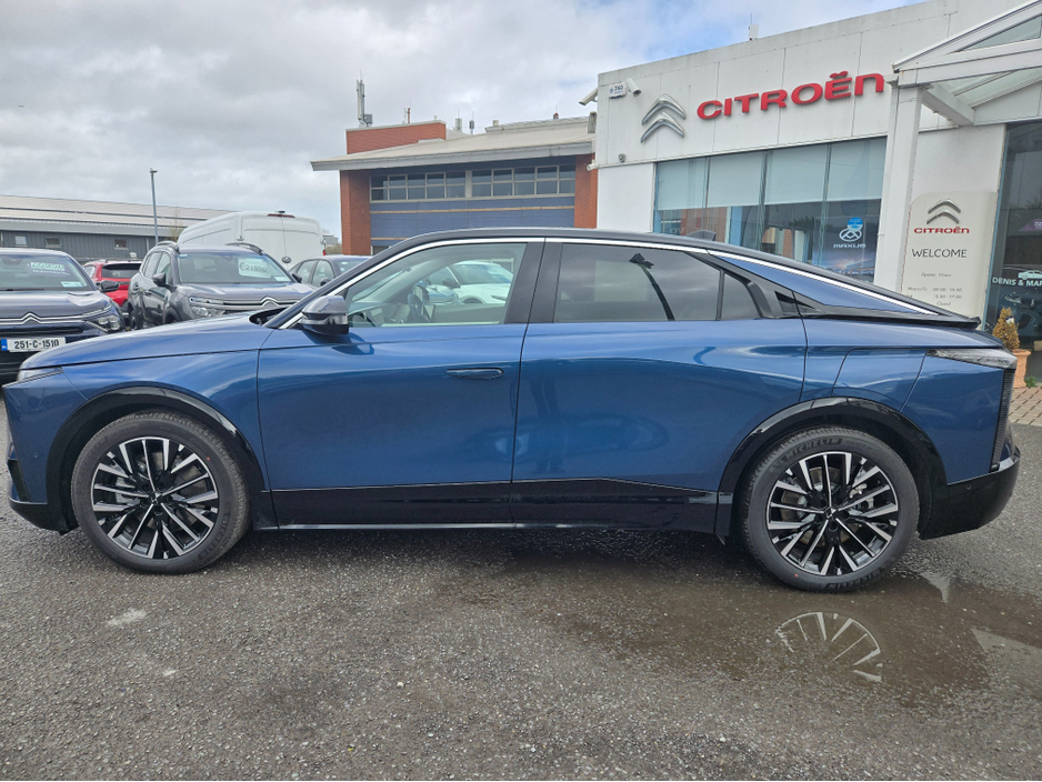 2026 DS Automobiles No8 - image 2