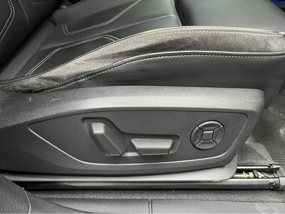 2020 Audi Q3 2020 AUDI Q3 35TDI QUATTRO S LINE 2.0 AUTOMATIC / CRUISE CONTROL / 360° PARKING CAMERA / ELECTRIC HEATED SEATS / PADDLE SHIFTERS