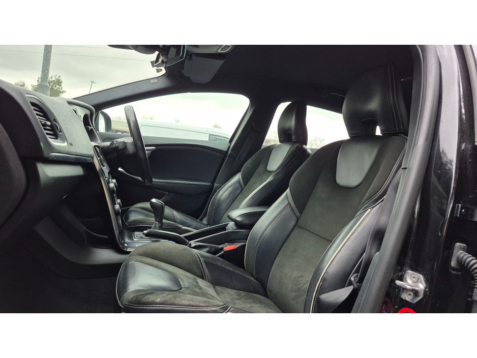 2016 Volvo V40 2.0 D2 R-DESIGN 120BHP 5DR 40 SERIES €8,250