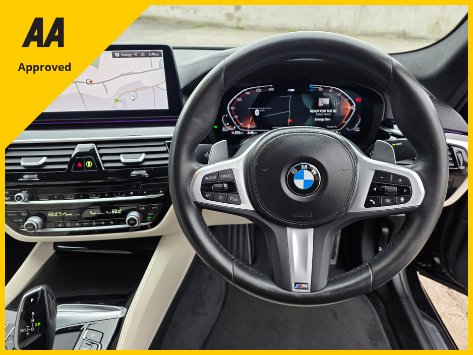 2022 BMW 5 Series - image 17