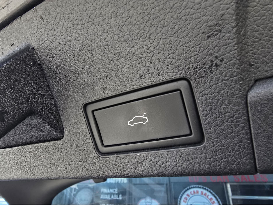 2023 Volkswagen Arteon - image 30