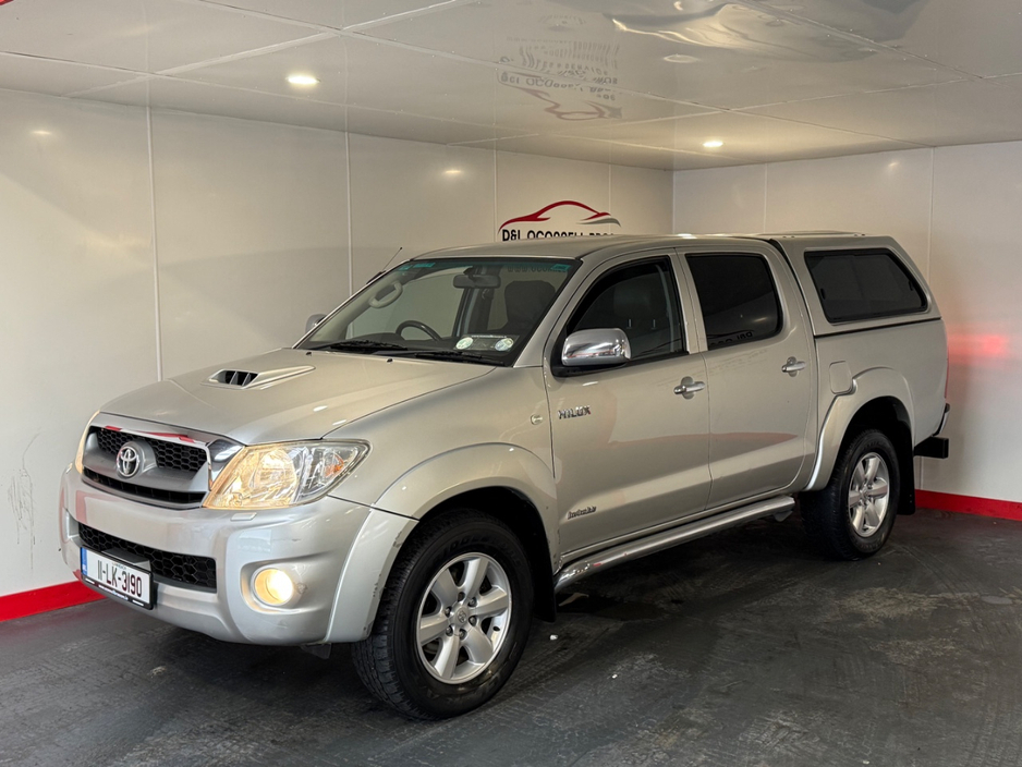 2011 Toyota Hilux - image 12