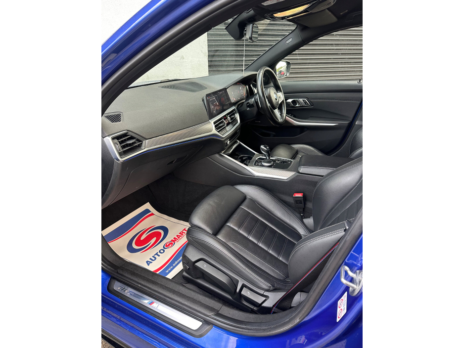 2020 BMW 3 Series - image 20