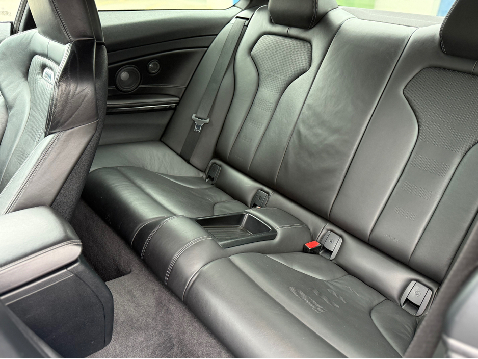 2015 BMW M4 - image 19