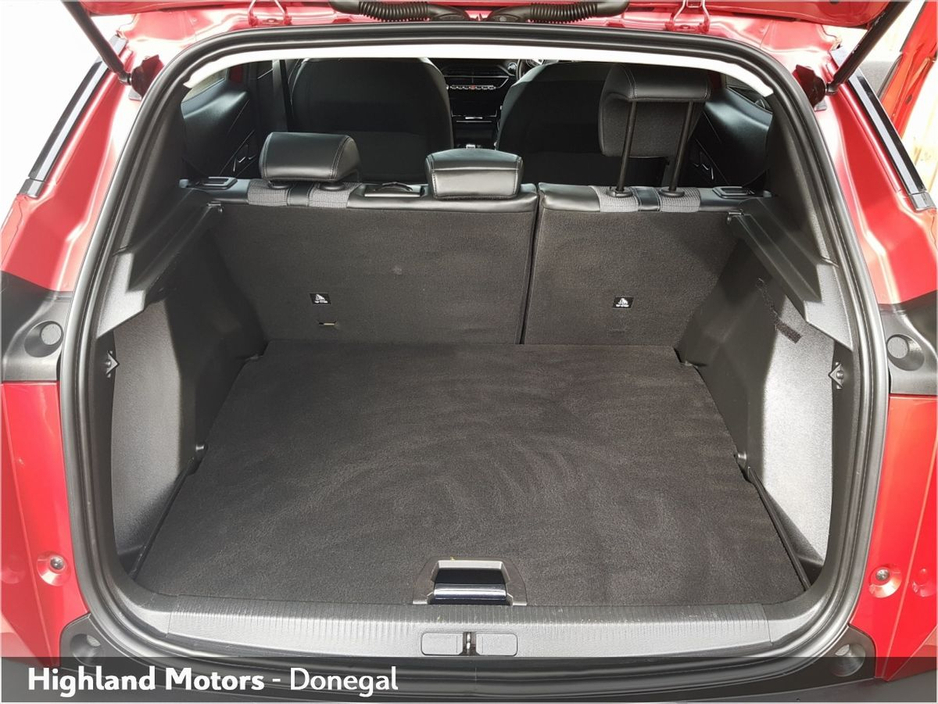 2022 Peugeot 2008 - image 14