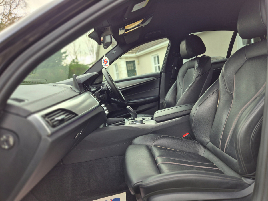 2017 BMW 5 Series - image 11