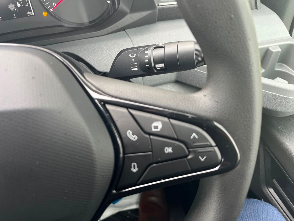 2026 Renault Master - image 11