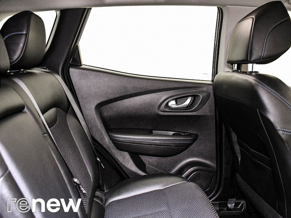 2020 Renault Kadjar - image 12