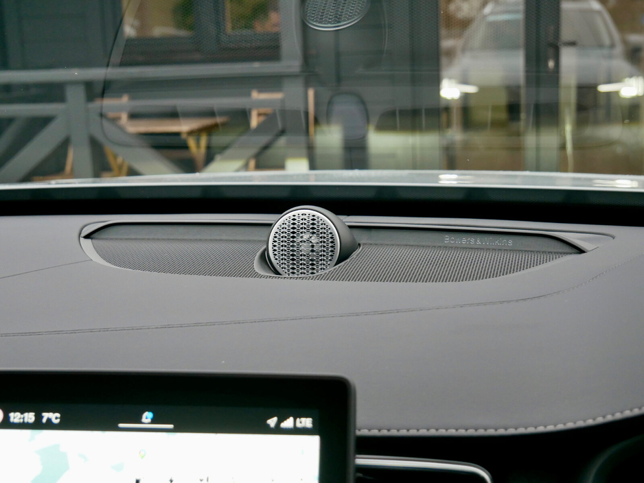 2025 Volvo XC90 T8 PHEV AWD Ultra Bright