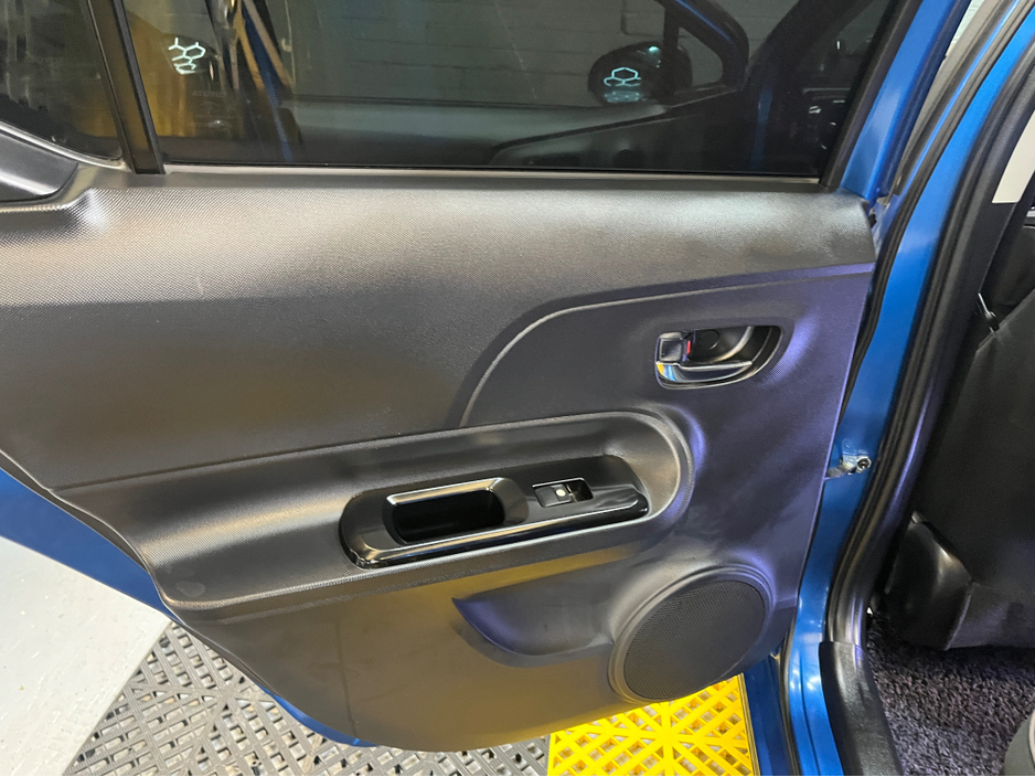 2016 Toyota Aqua 2016 hybrid auto €10,995