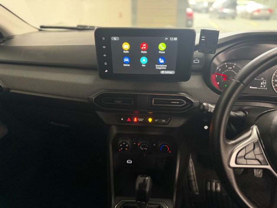 2023 Dacia Sandero - image 9