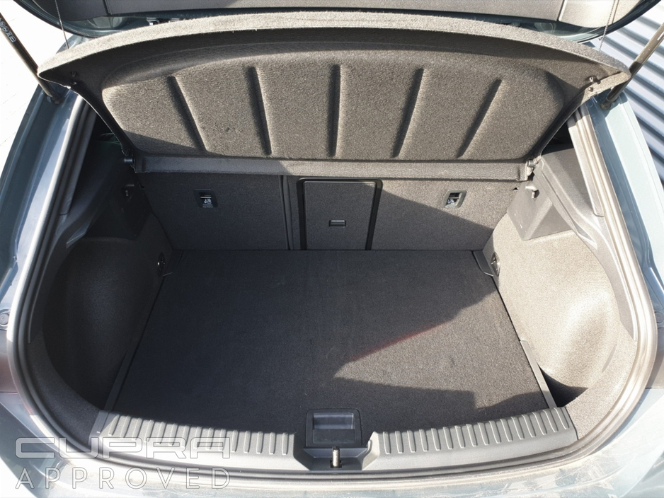 2025 Cupra Leon - image 12