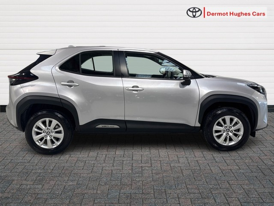 2023 Toyota Yaris Cross LUNA HYBRID 4DR AUTO €27,950