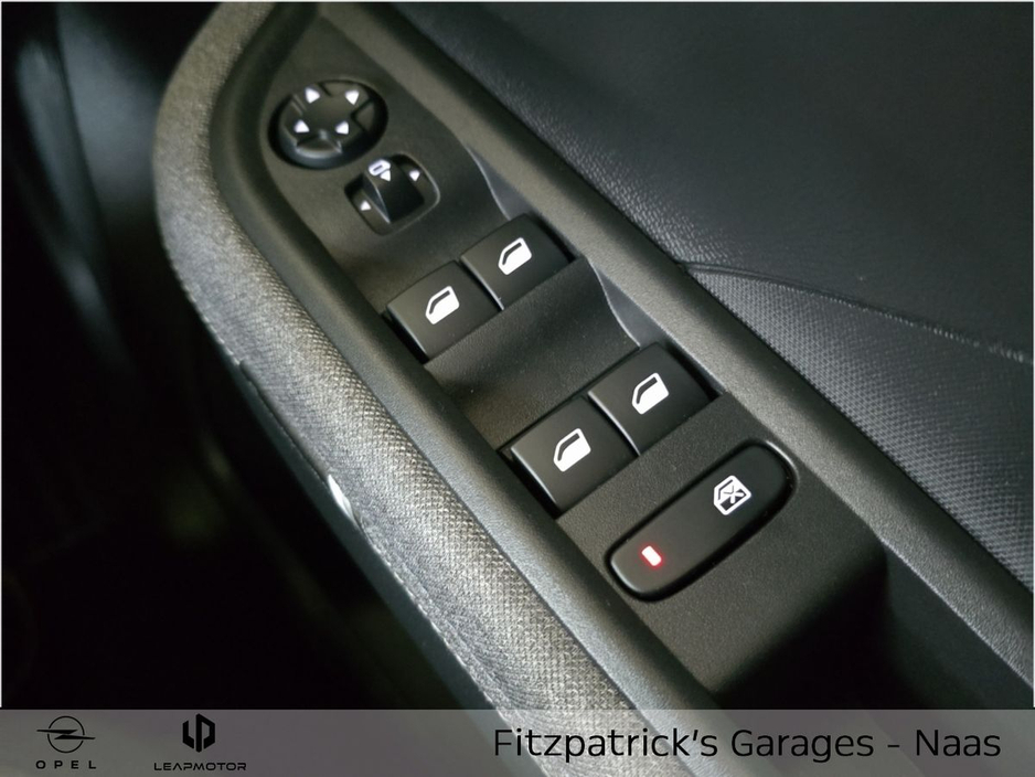 2026 Opel Frontera GS 1.2 MHEV Demo with 3.9% Finance Available & Price Includes €1,000 Scrappage Allowance €33,950