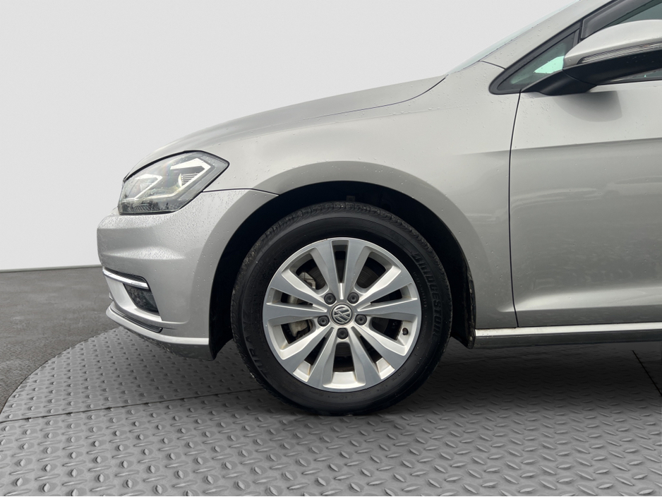 2018 Volkswagen Golf 2018 Volkswagen Golf 1.2 TSI Automatic €17,950