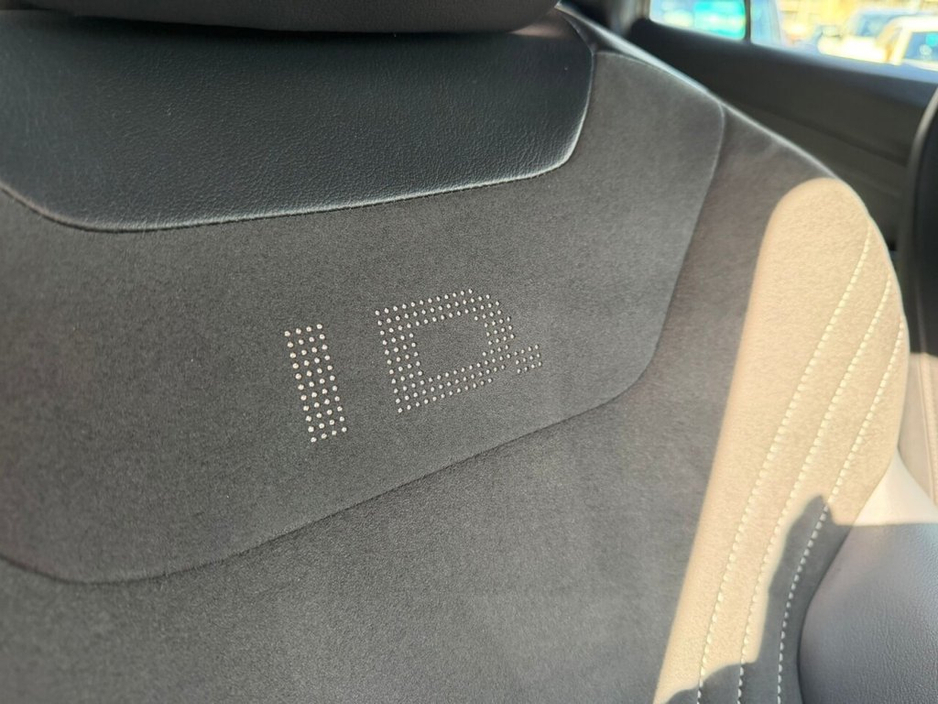 2023 Volkswagen ID.4 - image 17