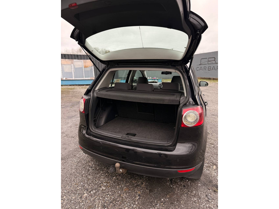 2006 Volkswagen Golf - image 35