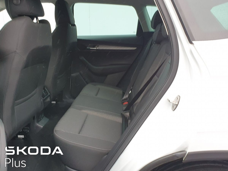 2023 Skoda Karoq - image 7