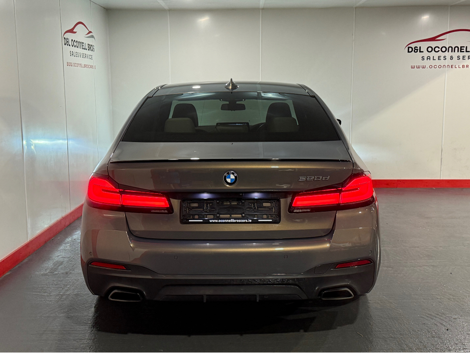 2023 BMW 5 Series - image 5