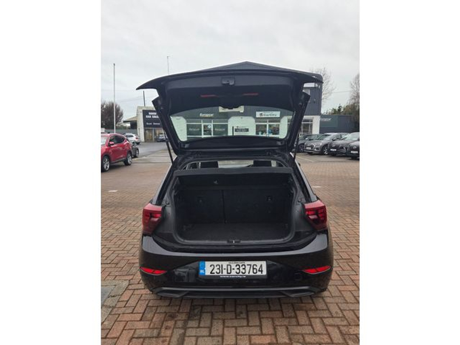 2023 Volkswagen Polo - image 6