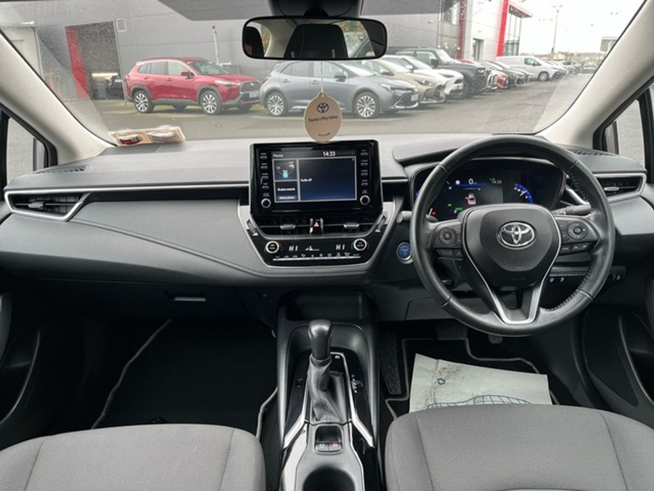 2022 Toyota Corolla - image 8