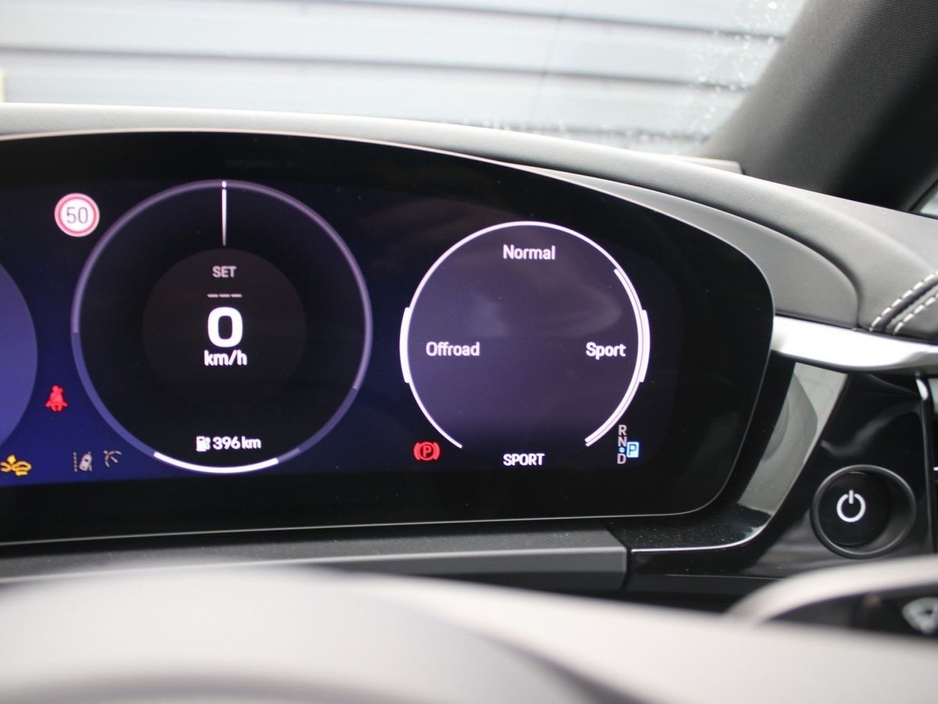 2025 Porsche Macan Electric €82,000