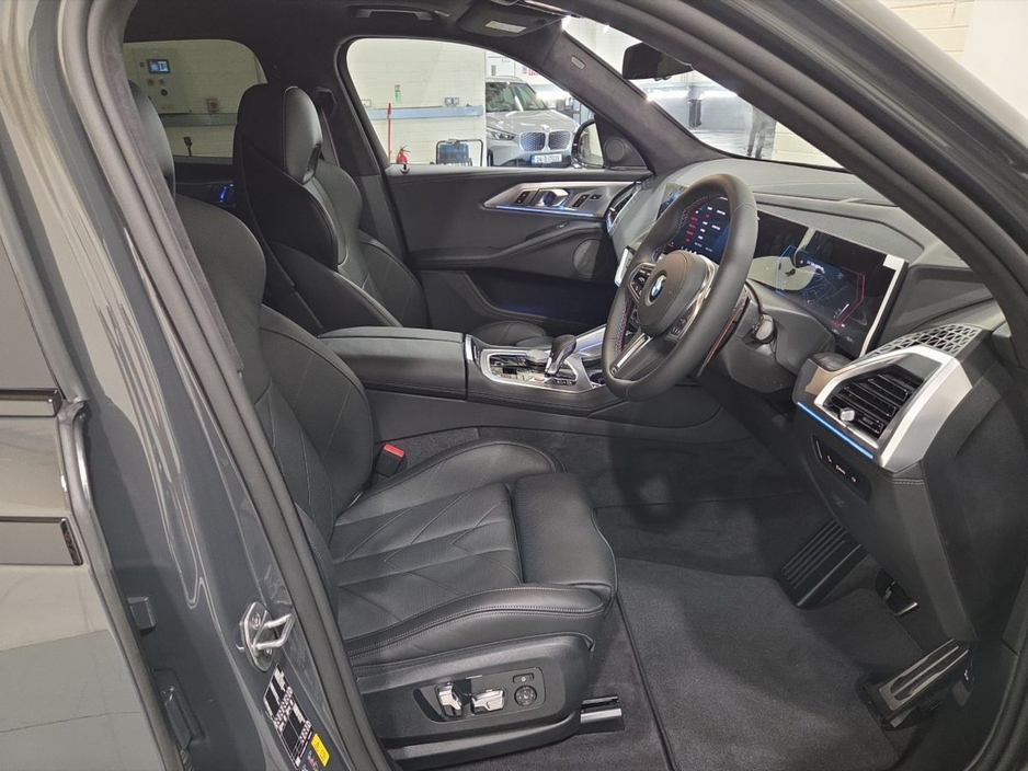 2026 BMW XM - image 12