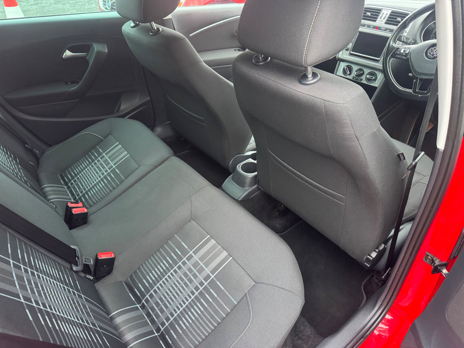 2016 Volkswagen Polo 1.0 5DR 75HP Lounge €9,950