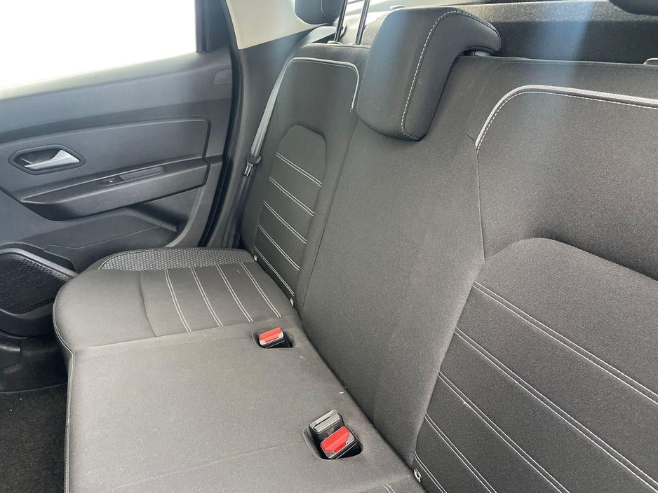 2024 Dacia Duster - image 11