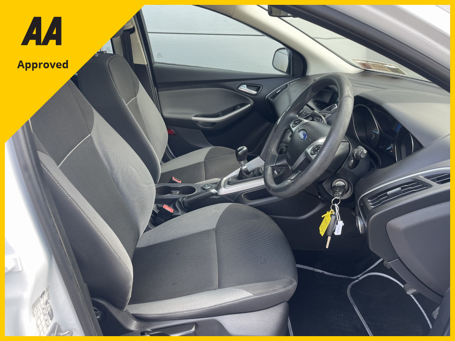 2014 Ford Focus - image 3