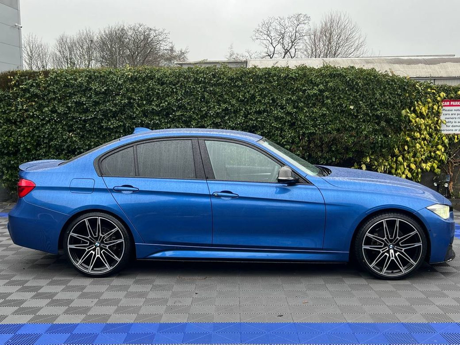 2019 BMW 3 Series 330e M-SPORT COMPETITION 2.0 HYBRID // LOW MILEAGE // NEW 20" M3 ALLOYS // HEATED SUEDE M-SPORT SEATS €25,900