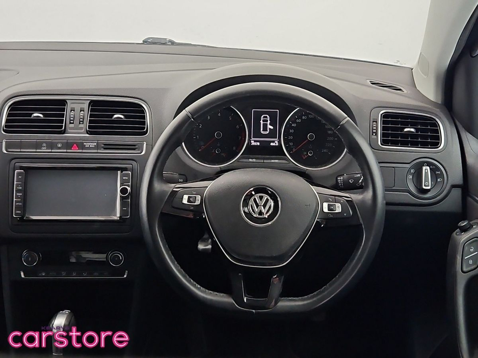 2017 Volkswagen Polo 1.2 TSI Auto €15,880