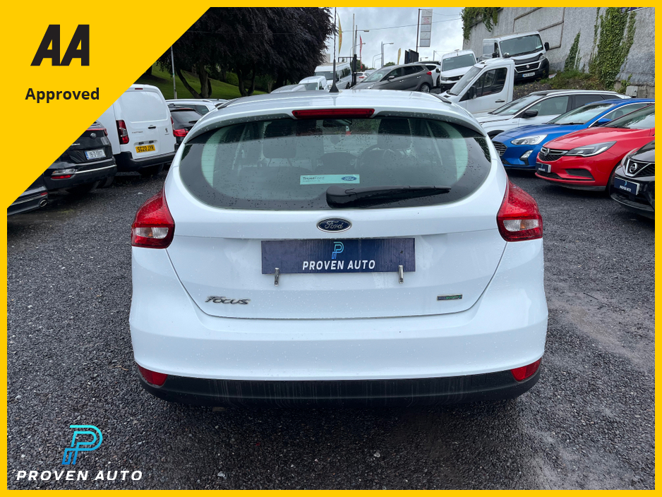 2015 Ford Focus - image 6