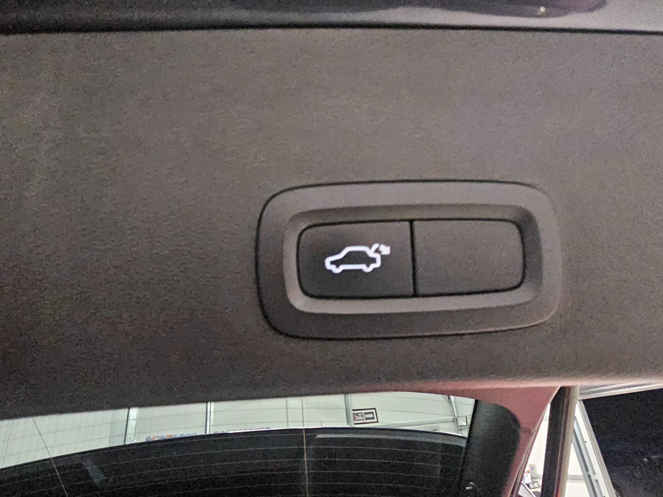 2021 Volvo XC40  €26,950