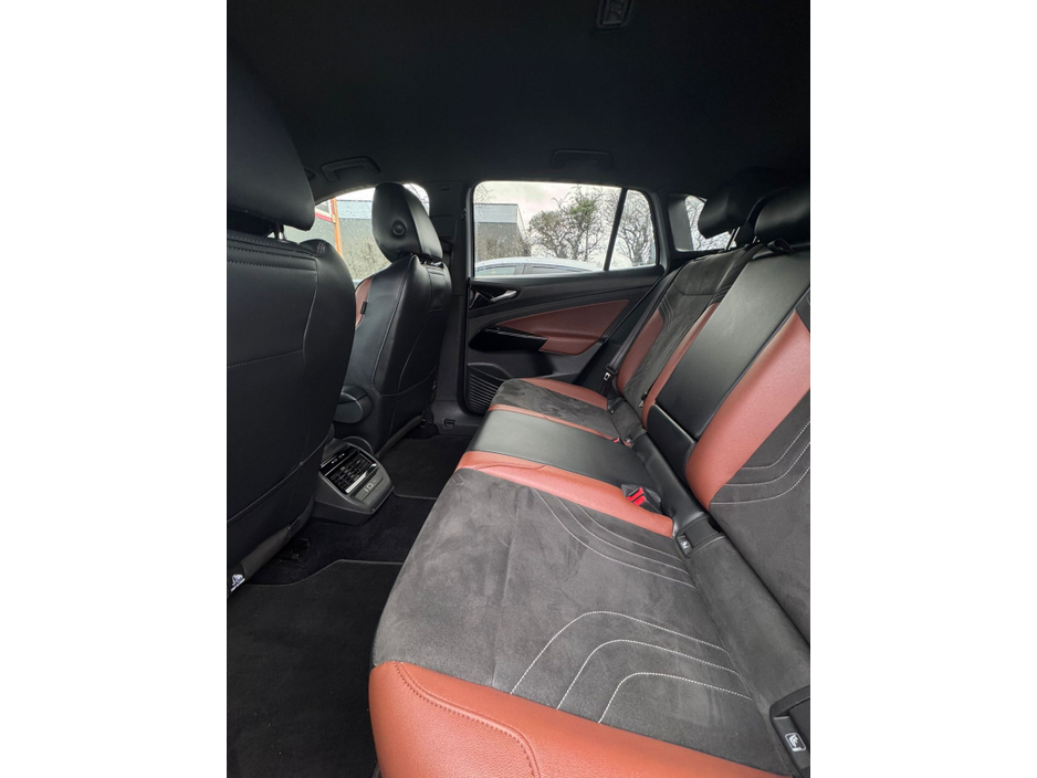 2023 Volkswagen ID.4 PRO 128 KW LIFE DX 77KWH 174BHP 5 €25,800