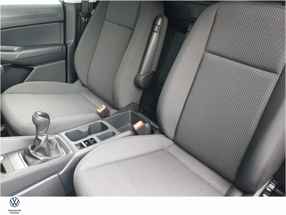 2024 Volkswagen Caddy - image 4