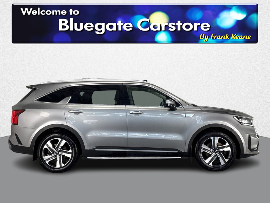 2023 Kia Sorento - image 2