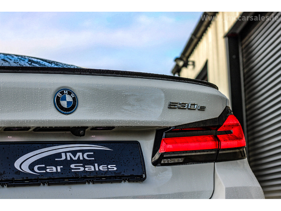 2022 BMW 5 Series 530e M Sport €36,995