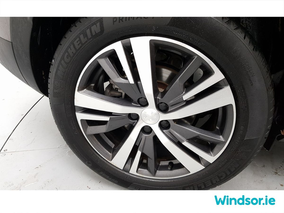 2023 Peugeot 3008 1.2 PureTech 130bhp Allure €31,995