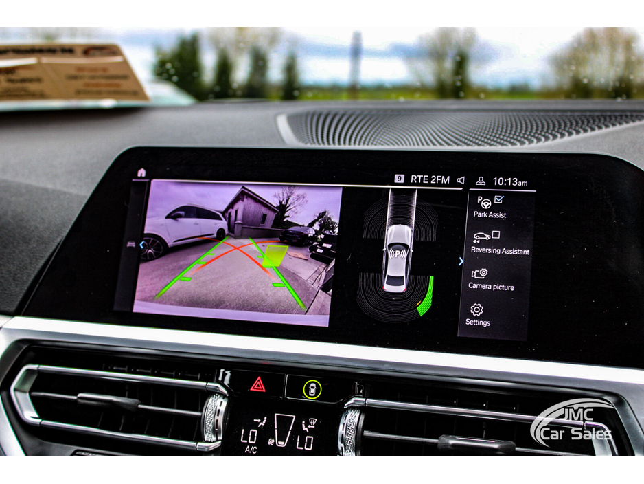 2020 BMW 3 Series - image 16