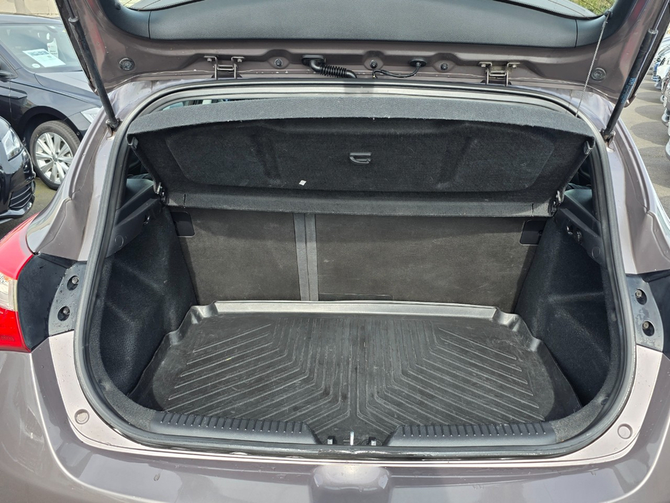 2015 Hyundai i30 - image 11