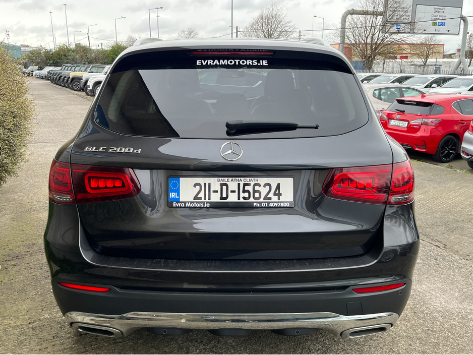 2021 Mercedes-Benz GLC Class - image 7