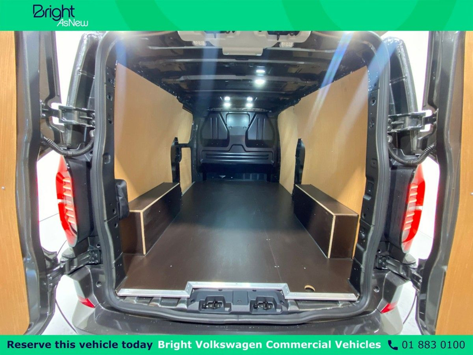 2026 Volkswagen Transporter - image 18