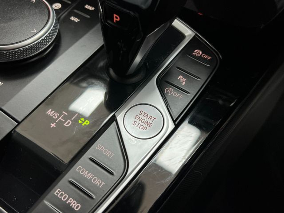 2020 BMW 1 Series - image 40